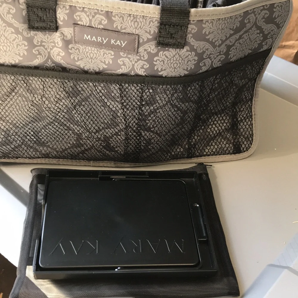 12 Mary Kay Collapsible Black Mirror Trays with Bags and Large Tote